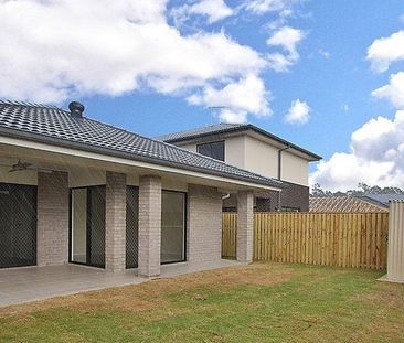 Spacious Modern Home with Ducted AC & Garden Shed - Photo 3