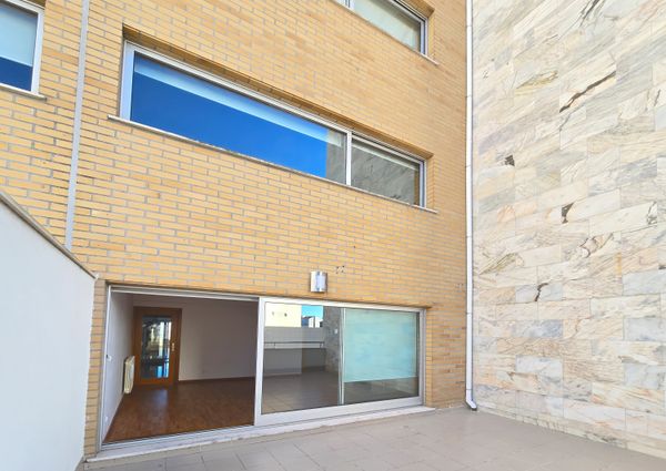 1 bedroom flat with two terraces next to Glicinias!