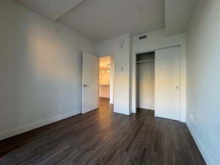 285 Boul. Hymus - Photo 5