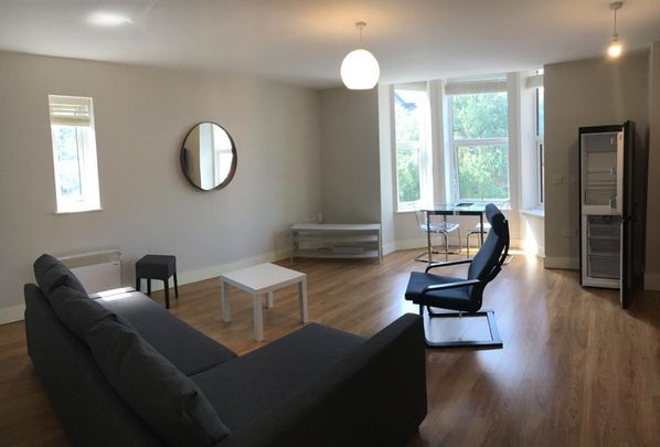 2 bedroom flat to rent - Photo 1