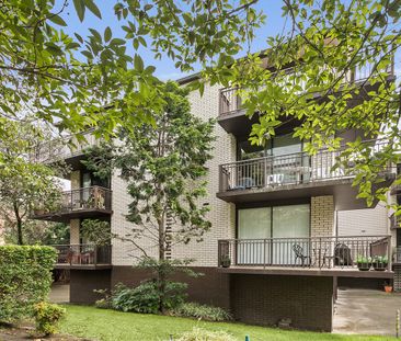 Sunny and Stylish First Floor Apartment - Photo 1