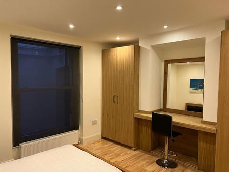 2 Bed Flat, Fulham, SW6 - Photo 4