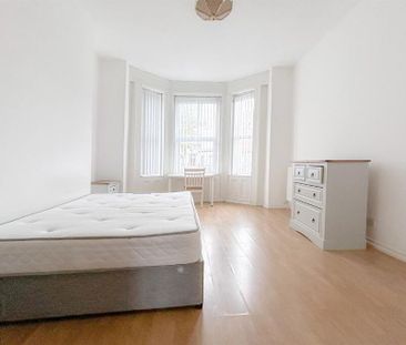 Room 1, 157 University Street, Belfast, BT7 1HR - Photo 1