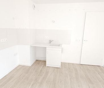 location Appartement T4 DE 72.6m² À BOBIGNY - Photo 2