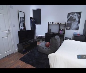 6 bedroom detached house to rent - Photo 4