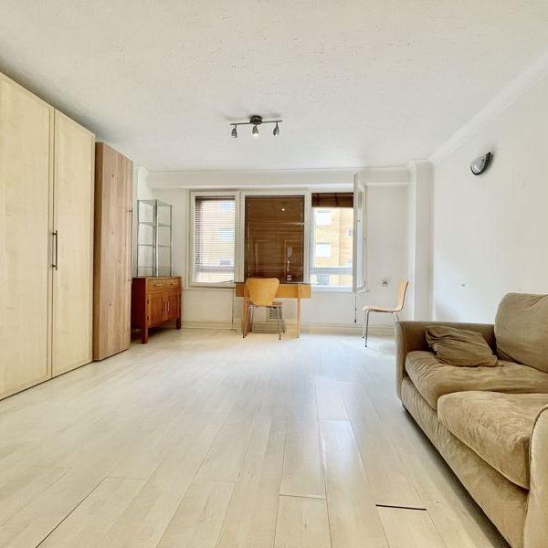 Studio to rent - Photo 1