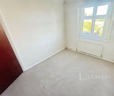 2 bedroom semi-detached house to rent - Photo 5