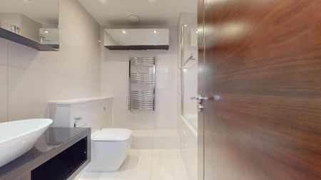 3 bedroom flat to rent - Photo 3