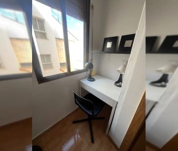 Room in a shared 4-bedroom apartment for rent in La Raiosa, Valencia. - Foto 3