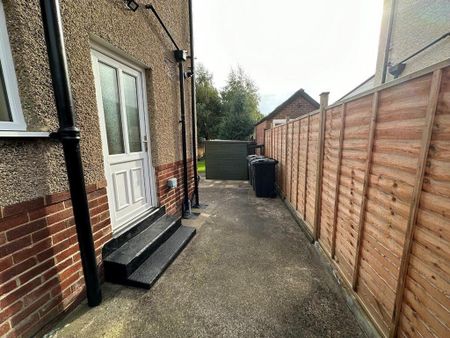 2 bedroom semi-detached house to rent - Photo 3