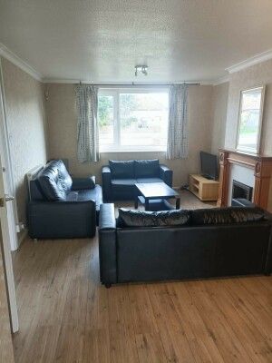 41 Eastfield Crescent - Photo 2