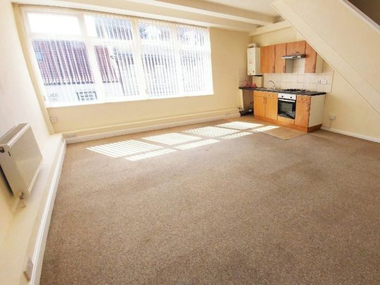 Duplex to rent on - Photo 1