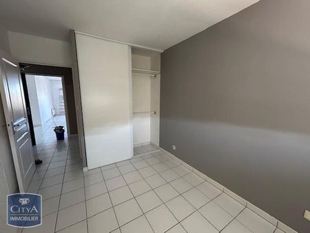 Location Appartement 3 pièces 67m² LA SEYNE SUR MER 83500 - Photo 2