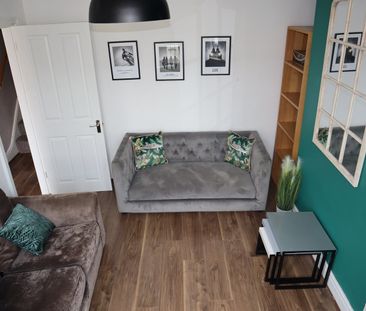 4 Bed Terraced House, Needham Road, L7 - Photo 2