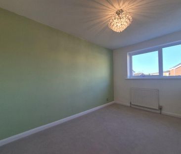 2 bedroom semi-detached house to rent - Photo 4