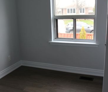 For Lease - 6 Gilroy Drive Unit# Main, Toronto, Ontario - Photo 2