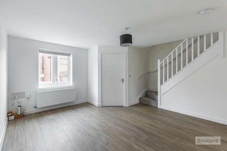 Mostyn Street, Wellingborough, Northants, NN8 - Photo 2