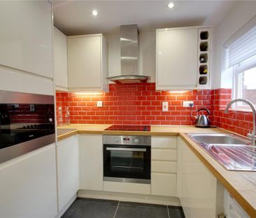 2 bedroom apartment to rent - Photo 3