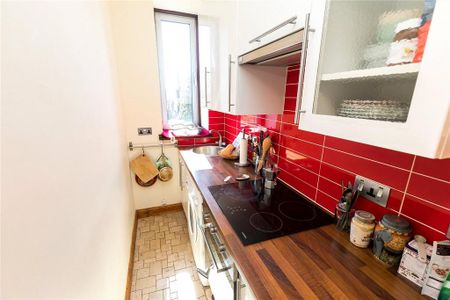1 bedroom flat to rent - Photo 2
