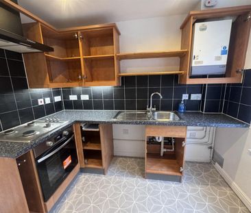 Premier Way, Kemsley - Photo 6