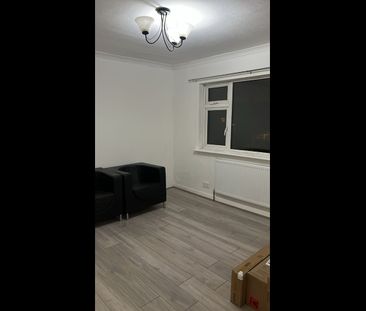 3 Bed Terraced House, Yoxley Drive, IG2 - Photo 1