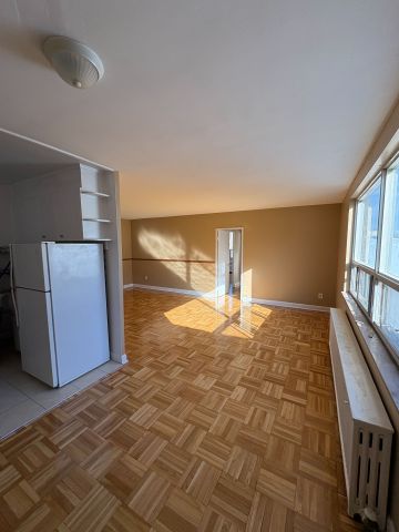 For Lease - 2135 Avenue Road Unit# 313, Toronto, Ontario - Photo 2