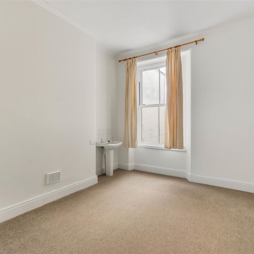 Northumberland Terrace, Plymouth - Photo 1