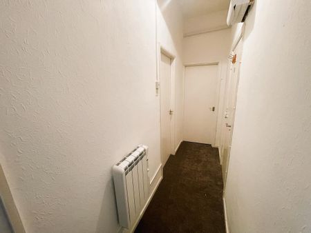 Studio to rent - Photo 2