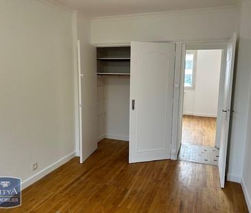 Location Appartement 4 pièces 69m² VILLEFRANCHE SUR SAONE 69400 - Photo 4