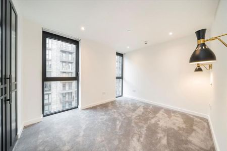 3 bedroom flat to rent - Photo 4