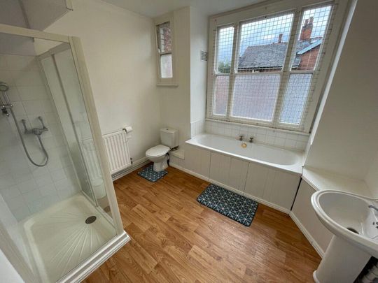 5 bedroom end of terrace house to rent - Photo 1