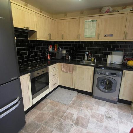 2 bedroom terraced house to rent - Photo 3