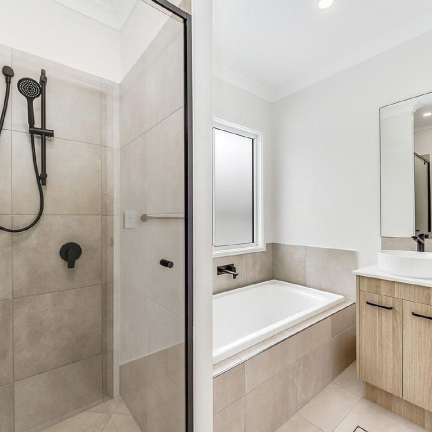 Modern 4-Bedroom Family Home in a Prime Lawnton Location - Photo 1