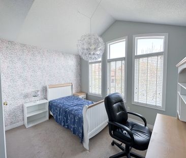 For Lease - 21 Fitzroy Avenue, Markham, Ontario - Photo 4