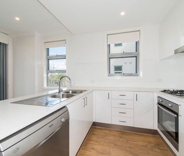 In the heart of Penrith - Photo 6