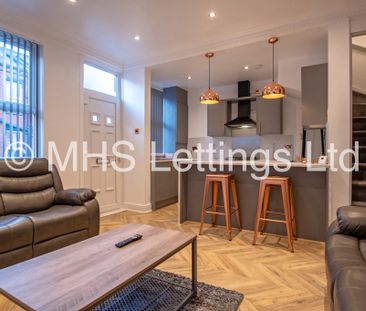 2 Bedroom Mid Terraced House for rent in Harold Road - Photo 5