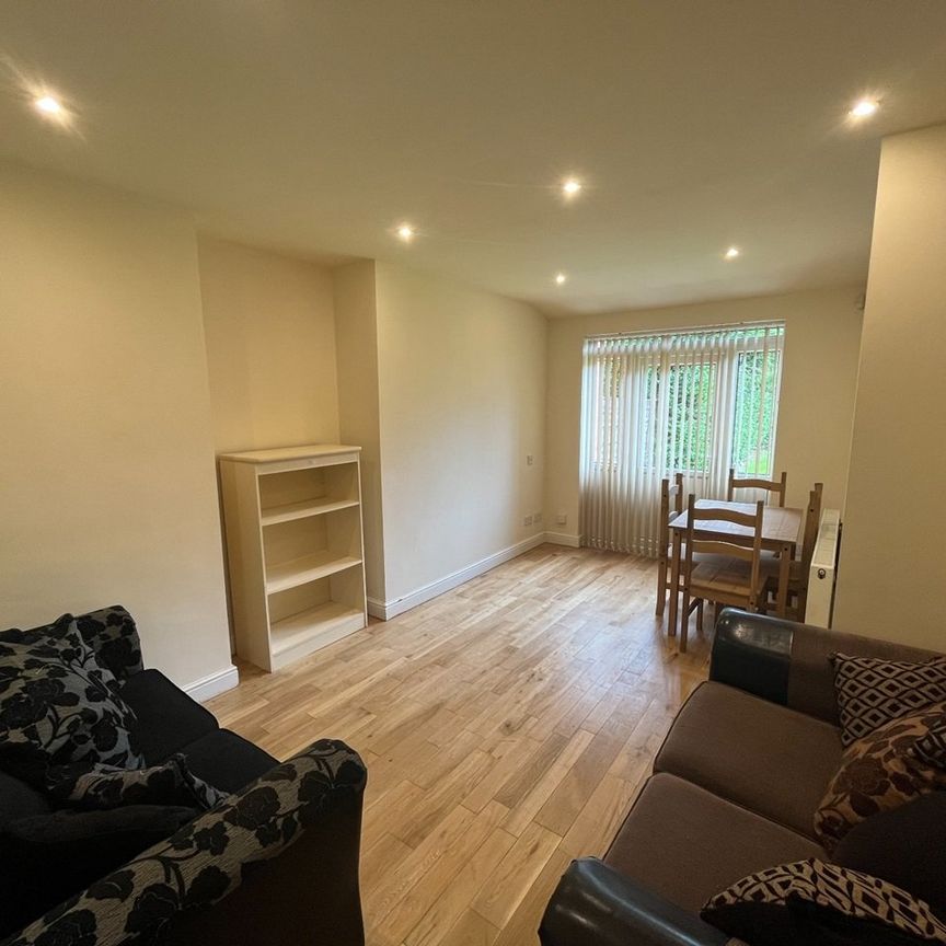 6 Bed Semi-Detached House, Yew Tree Road, M14 - Photo 1