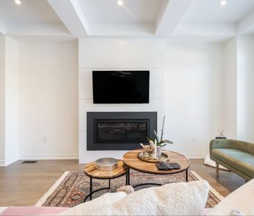 For Lease - 54 Kentledge Avenue, East Gwillimbury, Ontario - Photo 3