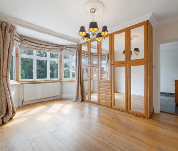 3 bedroom end of terrace house to rent - Photo 2