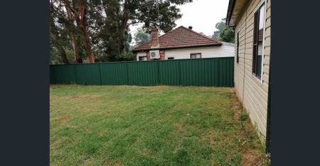 Great family house at a prime location for lease!! - Photo 4