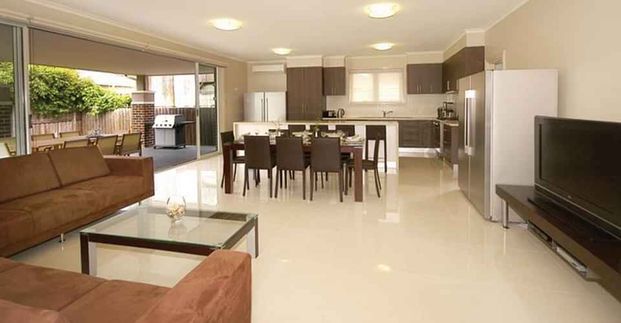 Room 12 (Non Ensuite) - Photo 1