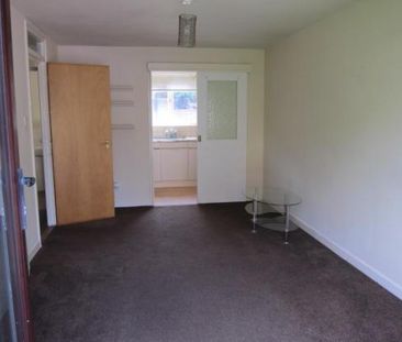 1 bedroom ground floor flat to rent - Photo 5