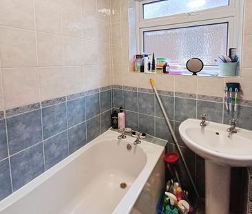 Knole Gardens, Bournemouth - Photo 5