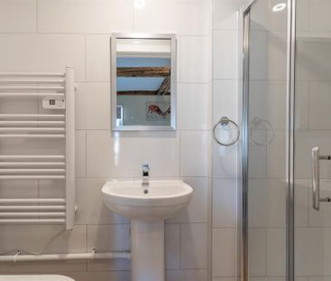 1 bedroom in a house share to rent - Photo 5