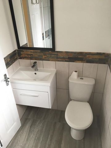 3 Bed Semi-Detached House, Warren Avenue, SO16 - Photo 3