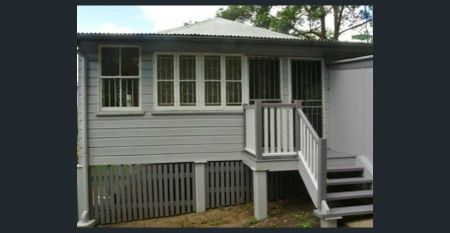 Charming 1 Bedroom House in the Heart of Newmarket- Rent will be increased to $430 from March 2026 - Photo 4