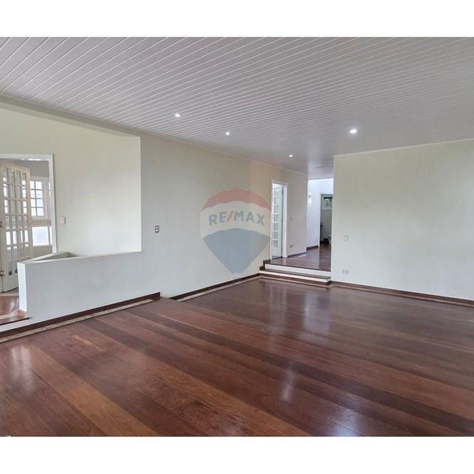 Casa Residencial 6 em Alphaville, 4 Quartos, Piscina! LOCAÇÃO! - Foto 1