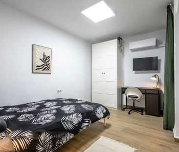 Carrer dels Germans Villalonga, Valencia, Valencian Community 46020 - Photo 4