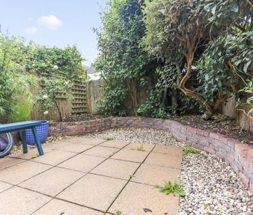 2 bedroom terraced house to rent - Photo 4