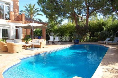 Villa for rent in Nueva Andalucía, Marbella, Málaga, Costa del Sol - Photo 2